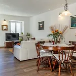 Villa Rose